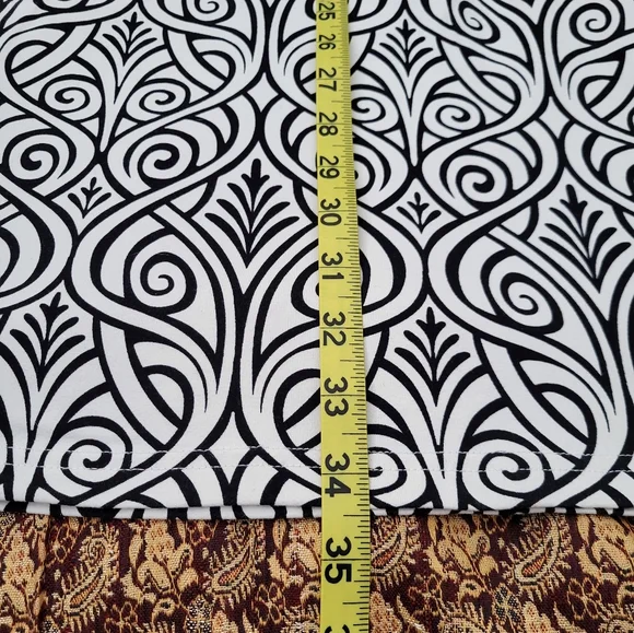 Title Nine size Medium black & white patterned cap sleeve dress - Picture 4 of 6